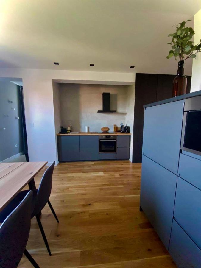 Apartman Zara Komarno Luaran gambar