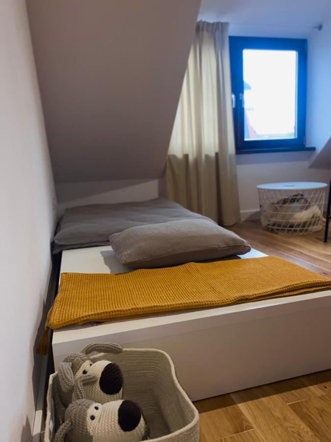 Apartman Zara Komarno Luaran gambar