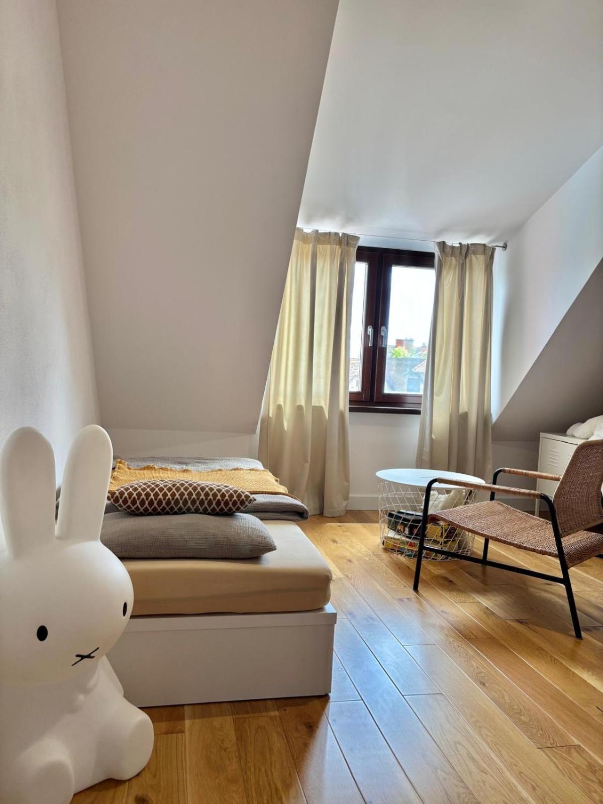 Apartman Zara Komarno Luaran gambar
