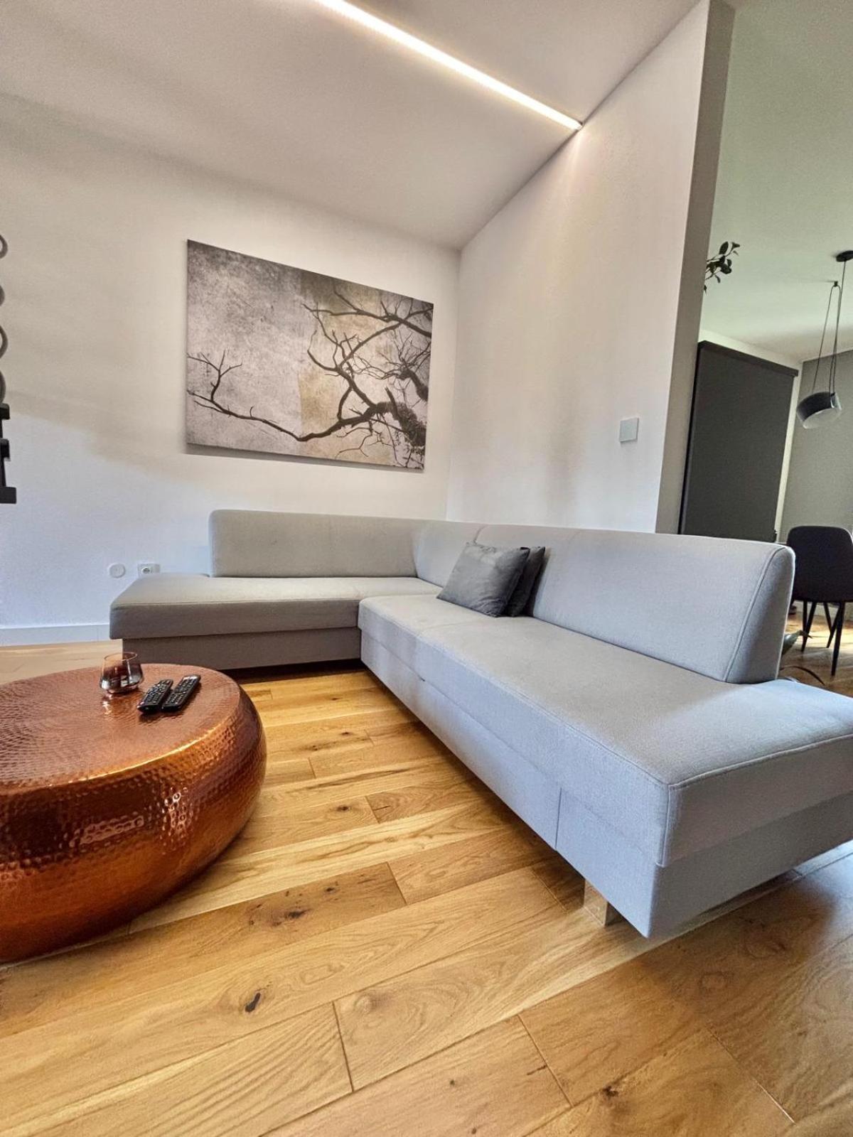 Apartman Zara Komarno Luaran gambar